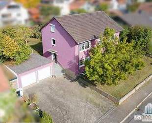 Zweifamilienhaus mit großem Garten, Garage, Keller - Landhaus - Külsheim