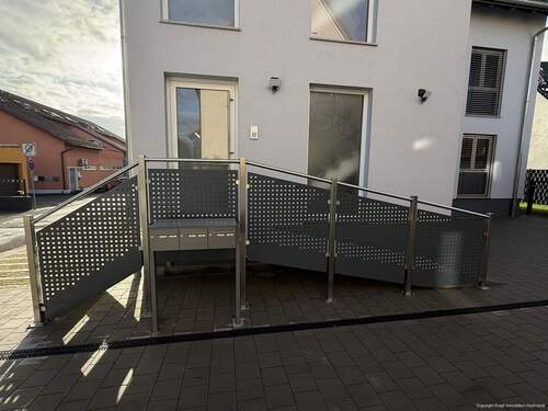 mit Eingangsrampe - 