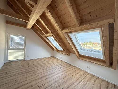 Gäste/ Büro - Etagenwohnung mit 97,00 m&sup2; in Höchstadt a.d.Aisch zum Kaufen