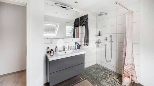 1. OG Badezimmer 2 - 