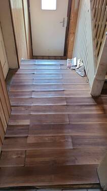 Flur EG - 4 Zimmer Doppelhaushälfte in Straubenhardt