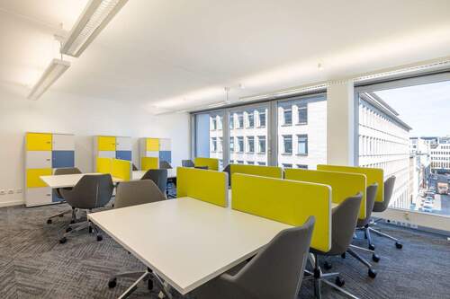 Property Image 1 - Coworking-Bereich in Regus Überseestadt