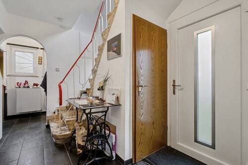 Haupthaus (Diele 9,01 m²) - 7 Zimmer Mehrfamilienhaus, Wohnhaus in Rheine