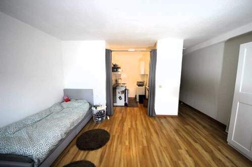 Wohnen/Schlafen - 1 Zimmer Etagenwohnung in Trier