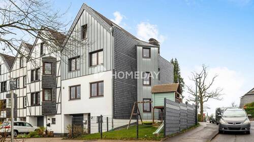 Außenansicht 1 - Familienfreundliches Reihenendhaus mit Garten, Terrasse und 8 Zimmern in Hückeswagen