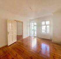 Ruhig, sonnig & hell - 5 min zur Friedrichstraße - 2-Zimmer Wohnung mit Balkon & Aufzug - Berlin Mitte