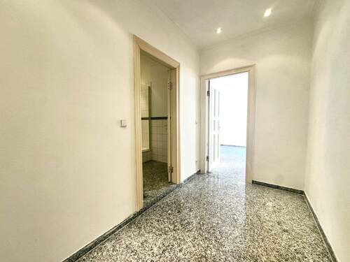 Flur - Etagenwohnung mit 67,10 m² in Berlin zum Kaufen