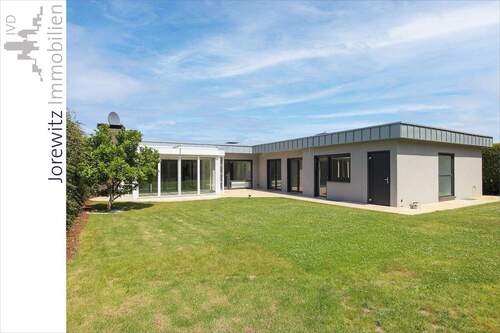 003 - Gartenansicht - 7 Zimmer Bungalow in Bielefeld