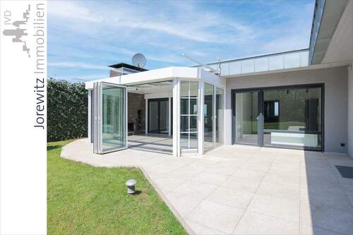 004 - Wintergarten - Terrasse - Bungalow mit 227,10 m² in Bielefeld zur Miete