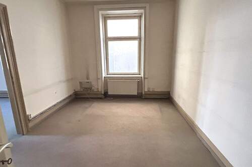 Zimmer - Etagenwohnung mit 100,00 m&sup2; in Stuttgart zum Kaufen