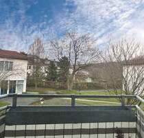 Betreutes Wohnen am Wald! Freie 2-Zi.Whg. mit Balkon, EBK, gem. Räume, Stellplatz, Erbbau - Stuttgart Bergheim