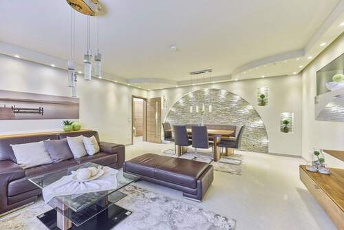 Wohnzimmer EG - 5 Zimmer Reihenmittelhaus in Ludwigshafen