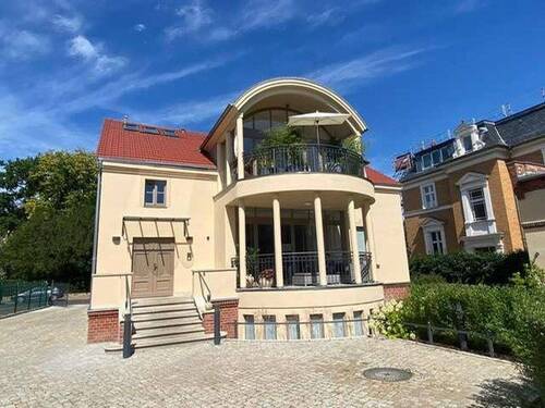 Hofansicht - 5 Zimmer Etagenwohnung zur Miete in Potsdam