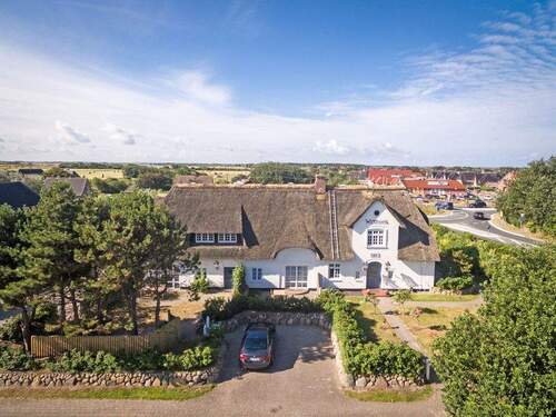 Bild 1 - Genehmigte Ferienwohnung in historischem Reetdach Anwesen