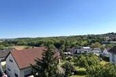Aussicht vom Balkon - 3 Zimmer Etagenwohnung zum Kaufen in Leutenbach