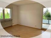 EG 2. Schlafzimmer mit Zugang Balkon.JPG - 
