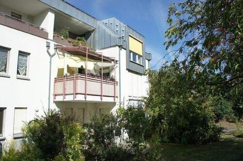 Blick ins Grüne - Etagenwohnung mit 78,20 m&sup2; in Dresden zum Kaufen