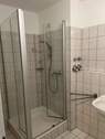 Bad mit Dusche - 