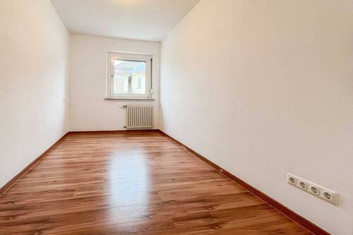 Schlafzimmer - Etagenwohnung mit 51,10 m&sup2; in Augsburg zum Kaufen