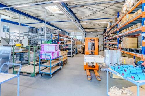 Innenansicht Halle - 