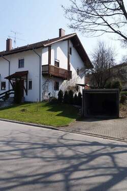 Ansicht mit Garage.JPG - Sonniges Reiheneckhaus mit Garten und Garage