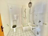EG Wohnung Seite Bad - 