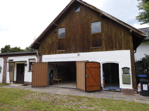 Garage und Wirtschaftsraum - 