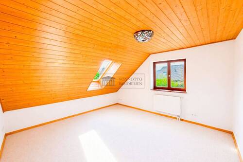 Kinder/Elternzimmer OG 3 - 