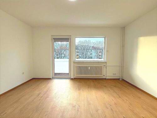 Wohnzimmer - Berlin-Spandau: Kernsaniert & modern – helle 3-Zimmer-Wohnung mit Balkon, Designbad & ruhiger Lage – sofort bezugsfrei & hochwertig ausgestattet!