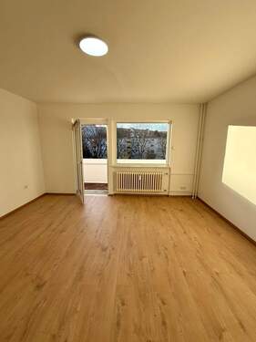 Wohnzimmer - 3 Zimmer Etagenwohnung in Berlin