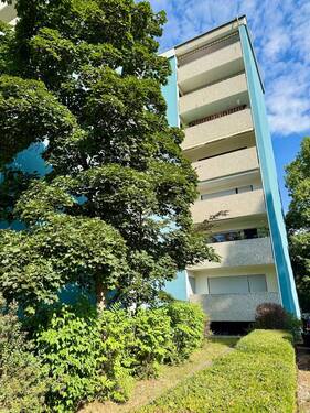 Hausansicht - 3 Zimmer Etagenwohnung zum Kaufen in Fürth