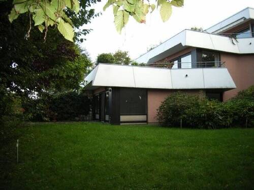 Hausansicht Gartenseite, Bild 2 - Bungalow mit 151,00 m&sup2; in Bonn zur Miete