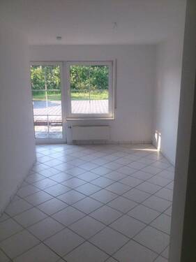 Wohnzimmer Blick zur Terrasse - 