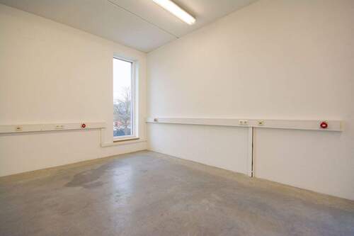 Starkstrom und IT-Infrastruktur vorhanden - 