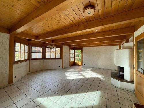 Wohnen - 7 Zimmer Einfamilienhaus in Lauf