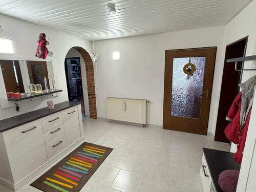 Diele - Zweifamilienhaus mit viel Potenzial und Charme