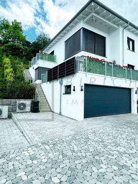 Haus - KfW-55 Exklusive Doppelhaushälfte in Nersingen mit Doppelgarage- Ihr neues Zuhause