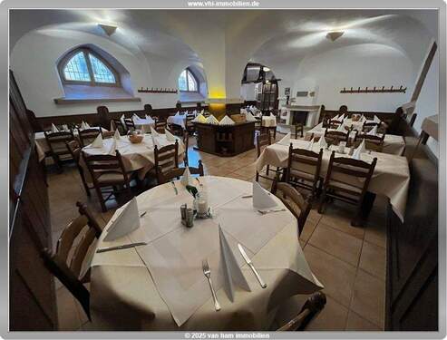 Kaminraum - +++ Restaurant ,- und Eventlocation mit 4-Zimmerwohnung zur Vermietung+++