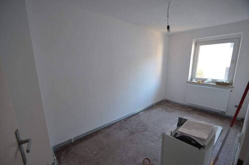 DSC_0078.JPG - Teilsanierte 3 Zimmerwohnung - 199.000,00&nbsp;EUR Kaufpreis, ca.&nbsp; 62,00&nbsp;m&sup2;&nbsp;Wohnfl&auml;che