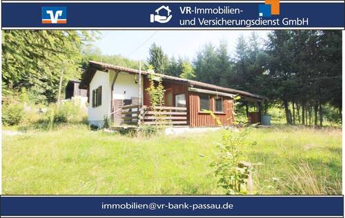 Bild 1 - Charmantes Wohlfühlhaus mit wunderschönem Grundstück und viel Privatsphäre Nähe 94121 Salzweg