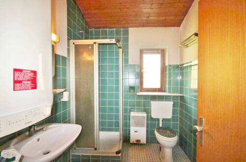 Badezimmer (EG) - 