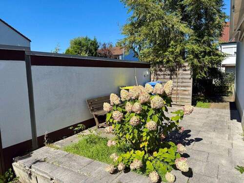 Terrasse auf Westseite mit Markise - 