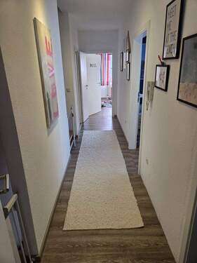 Flur 1. Stock - 