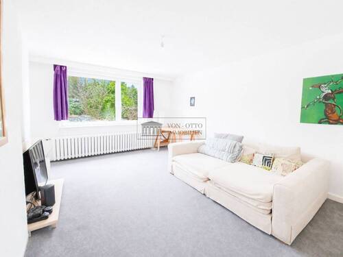 Lichtdurchflutetes Wohnzimmer - 4 Zimmer Mehrfamilienhaus, Wohnhaus in Berlin