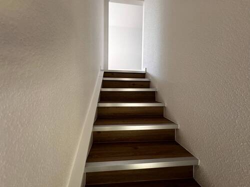 Treppenaufgang - 2 Zimmer Etagenwohnung zur Miete in Isernhagen
