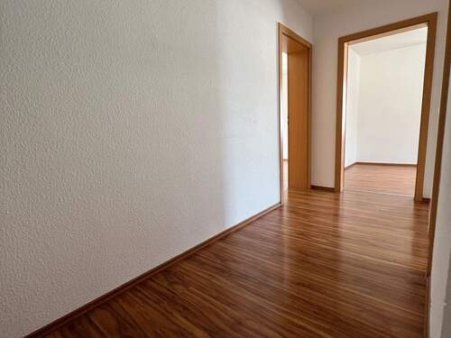 Flur.jpg - Etagenwohnung mit 61,20 m² in Heidenau zur Miete