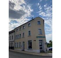 Gut vermietetes Wohn - und Geschäftshaus in guter Lage! - Meerane