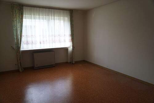 Zimmer 2 UG - 