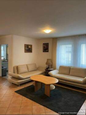 Wohnbereich - 65 m², 2 Zi., Balkon, 1. OG, HÖS, zu Fuss in 5 Minuten in die Innenstadt