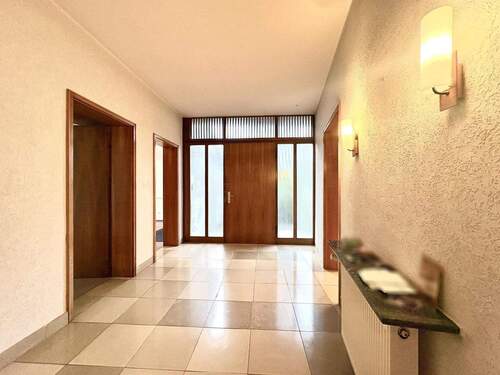 Diele - Einfamilienhaus mit 155,20 m&sup2; in Haigerloch zum Kaufen